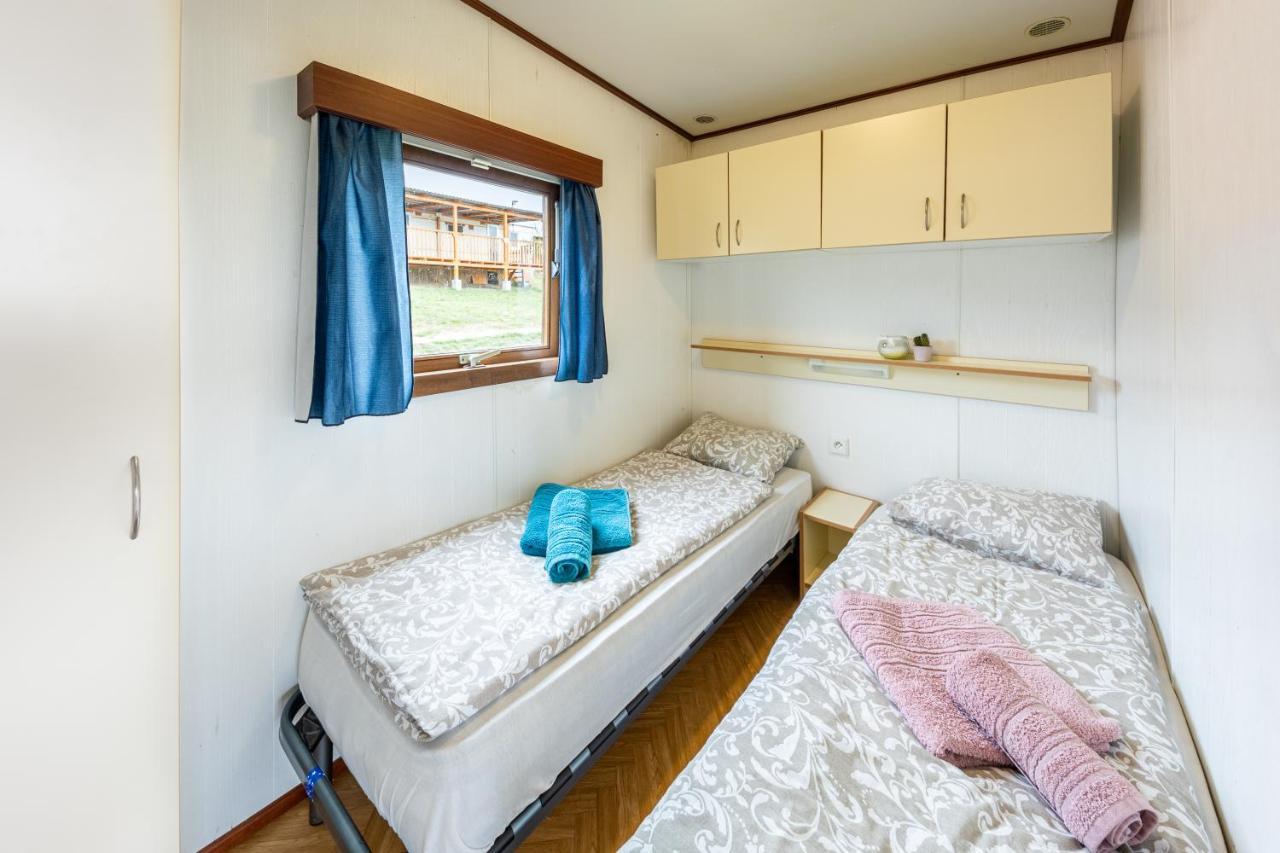 Mobilheim Chalet - Vyrovicka Prehrada Vyrovice Екстер'єр фото