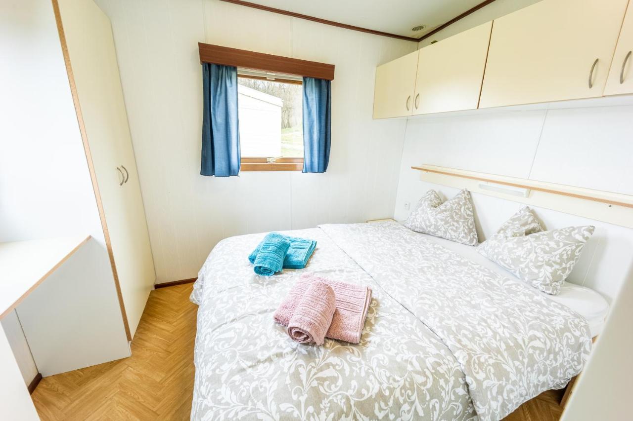 Mobilheim Chalet - Vyrovicka Prehrada Vyrovice Екстер'єр фото