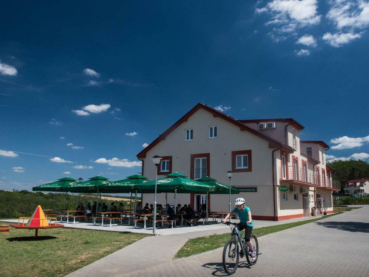 Готель Mobilheim Chalet - Vyrovicka Prehrada Vyrovice Екстер'єр фото